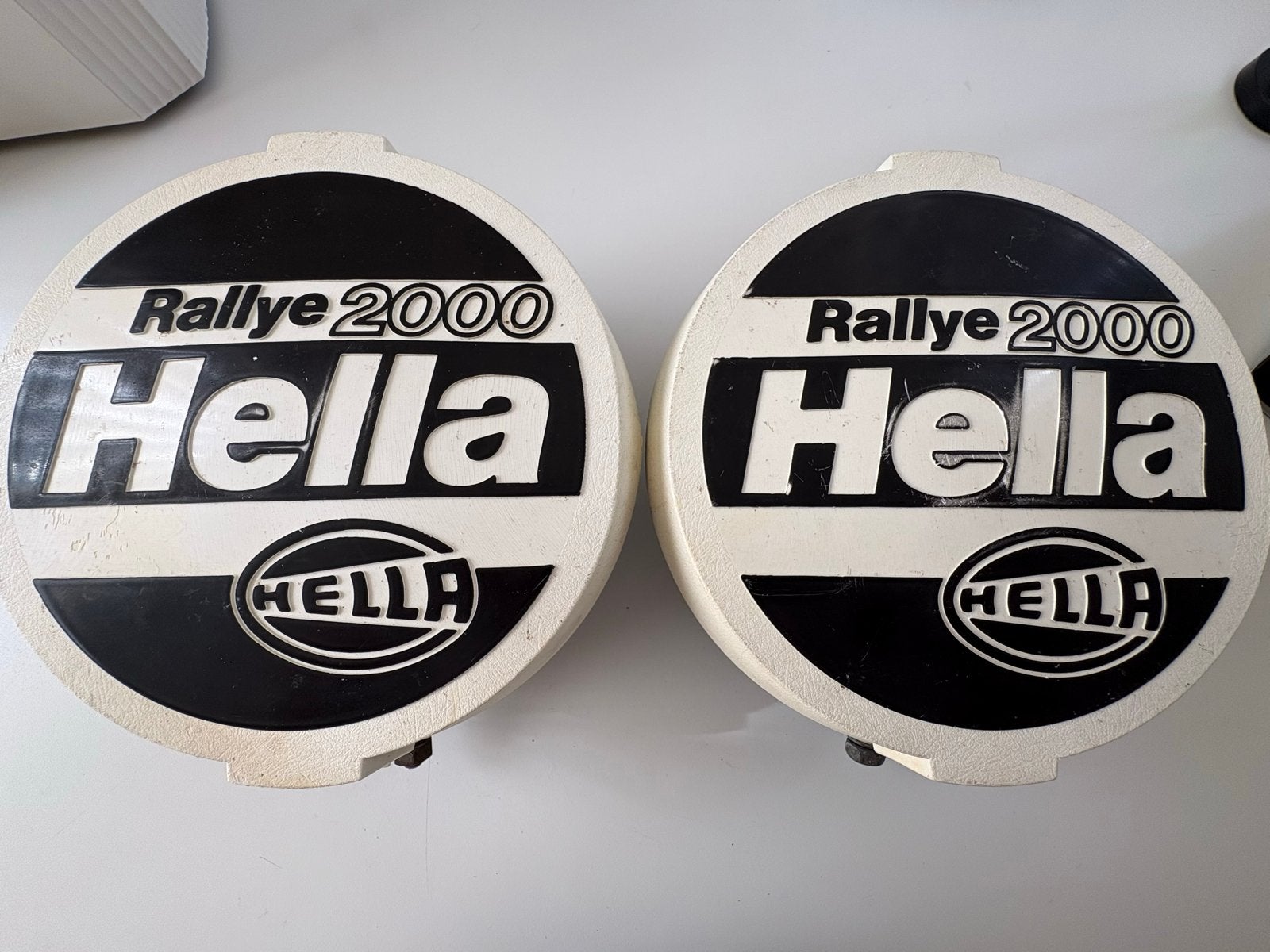2x Classic Hella Rallye 2000 verstralers met afdekkappen, Ophalen of Verzenden, Gebruikt, Universele onderdelen