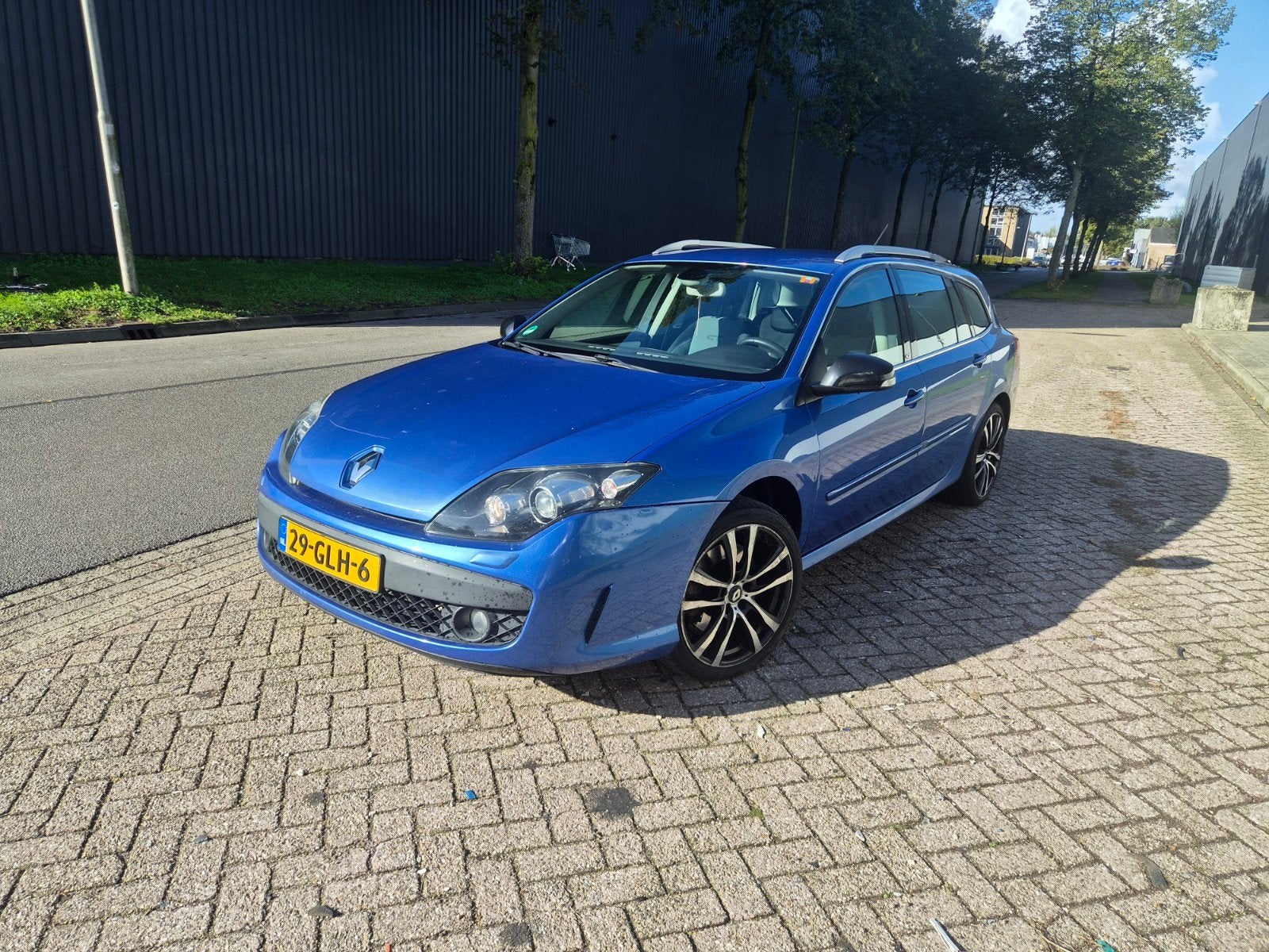 MOET SNEL WEG Renault Laguna 2.0 16V T 205 Estate 2008 Blauw, Voorwielaandrijving, Zwart, 4 cilinders, Blauw