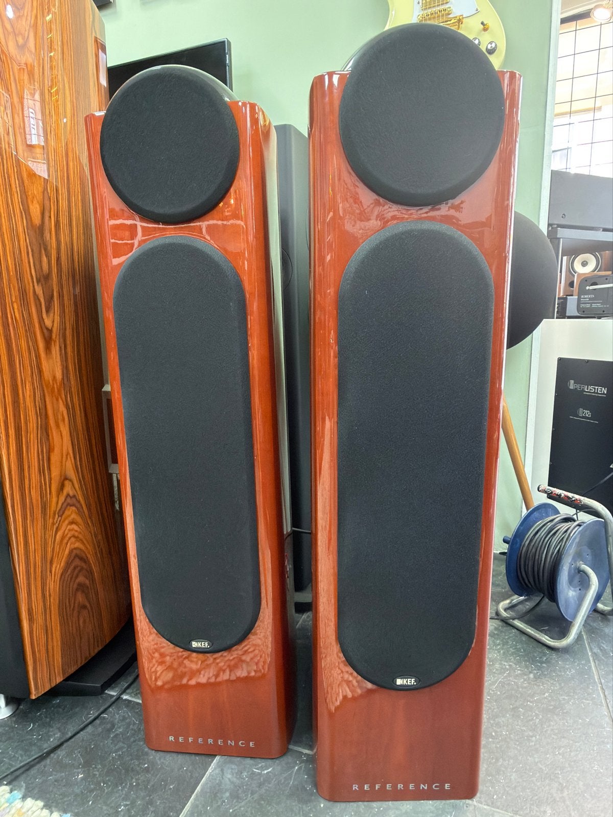 KEF Reference 203/2 luidsprekers in high gloss cherry, Stereo speakers, Gebruikt, Ophalen of Verzenden, 60 tot 120 watt