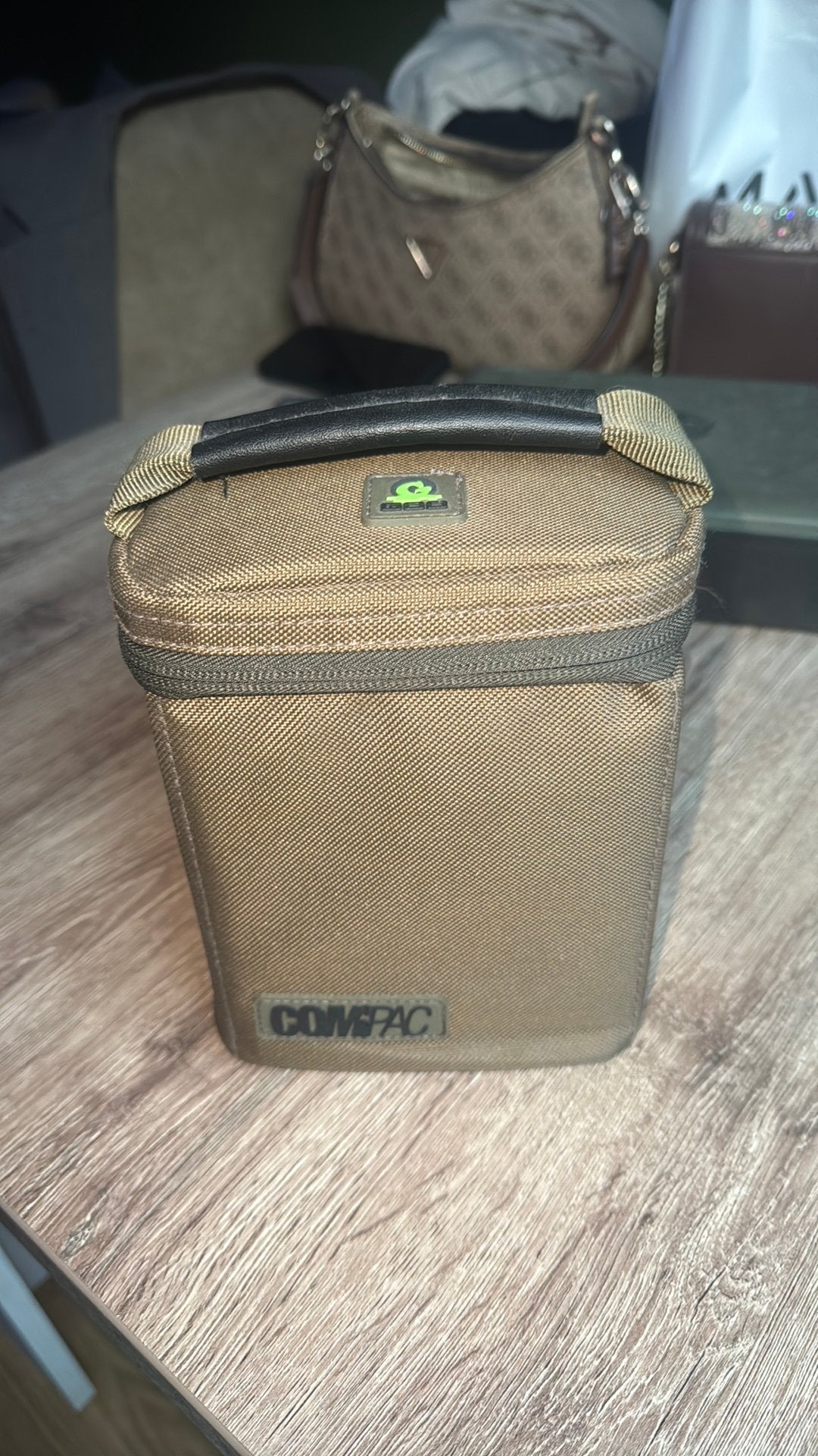 Korda goo bag small / Korda goo white squid / baitsmoke, Ophalen of Verzenden, Zo goed als nieuw, Overige typen