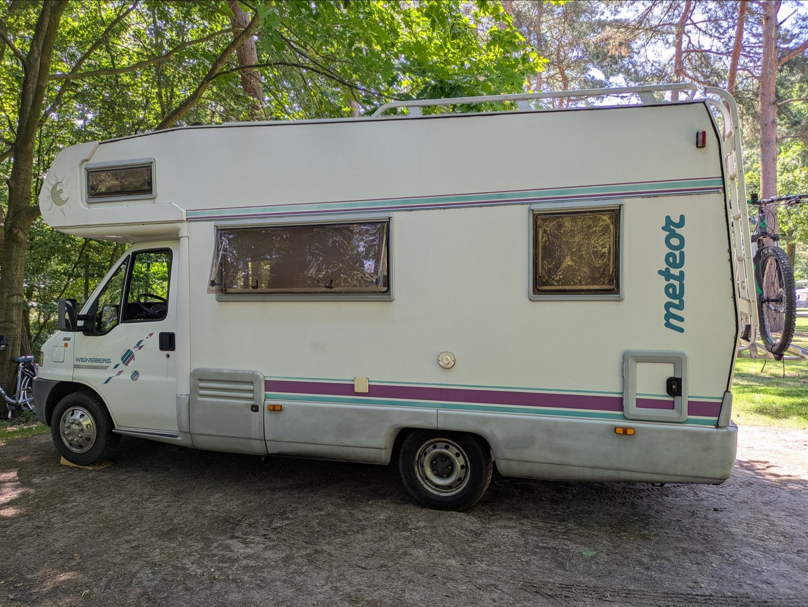 Camper FIAT Ducato - Klaar voor Avontuur, Achteruitrijcamera, Standaard zit, Alkoof, Ringverwarming
