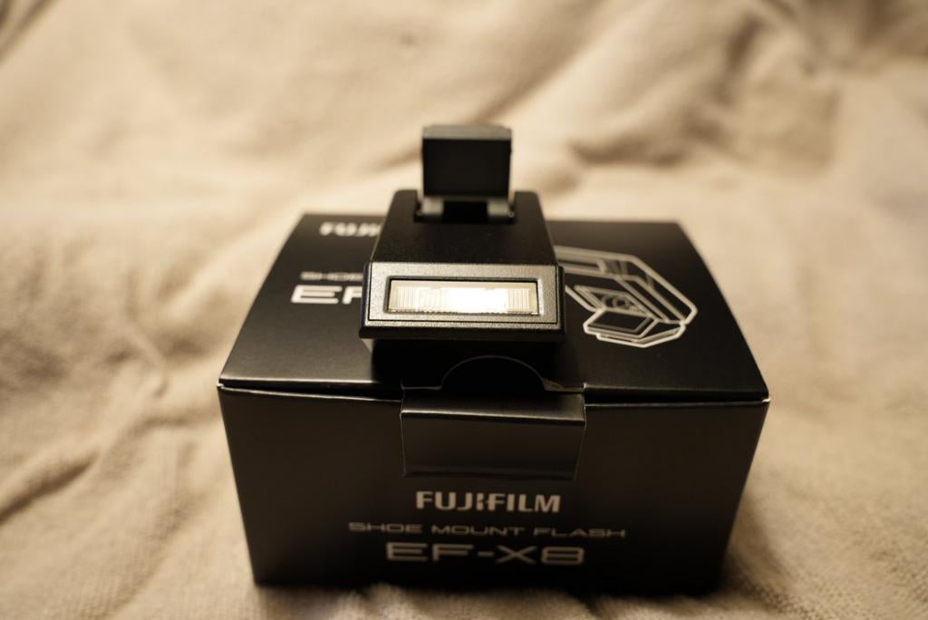 Fujifilm EF-X8 shoe mount flash, Ophalen of Verzenden, Zo goed als nieuw, Overige merken