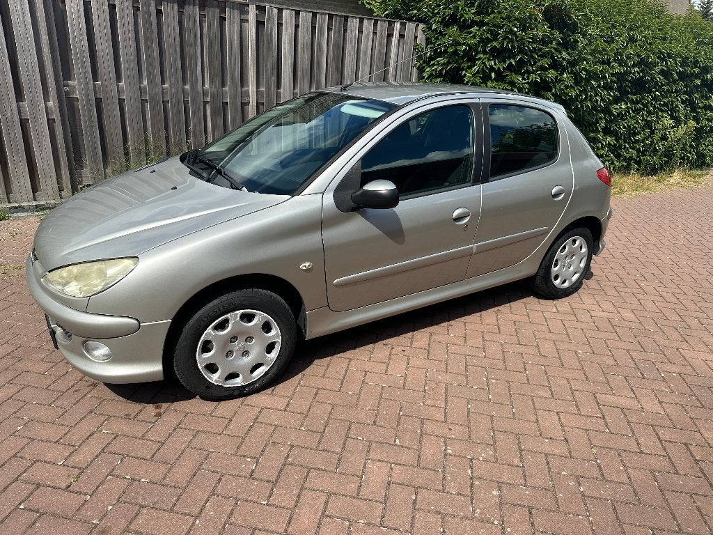 Peugeot 206 1.4 5D 2008 Grijs, Voorwielaandrijving, 31 €/maand, 4 cilinders, Origineel Nederlands