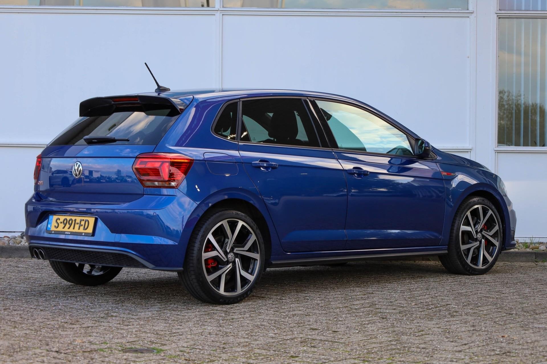 Volkswagen Polo GTI 2.0 TSI 200pk DSG | Parkeersensoren | St, Auto's, 12 maanden, Stof, Gebruikt, 4 cilinders