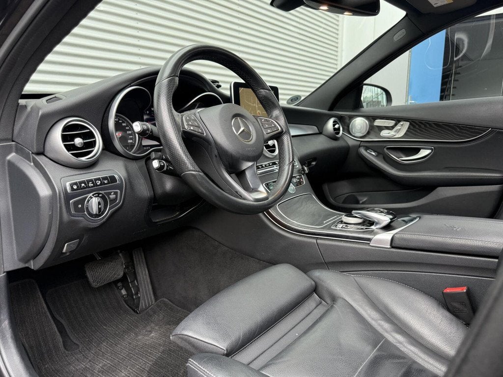 Mercedes C-klasse 350 e Led Head-Up Camera Cruise Panodak 15, Auto's, Automaat, 1780 kg, Achterwielaandrijving, Gebruikt