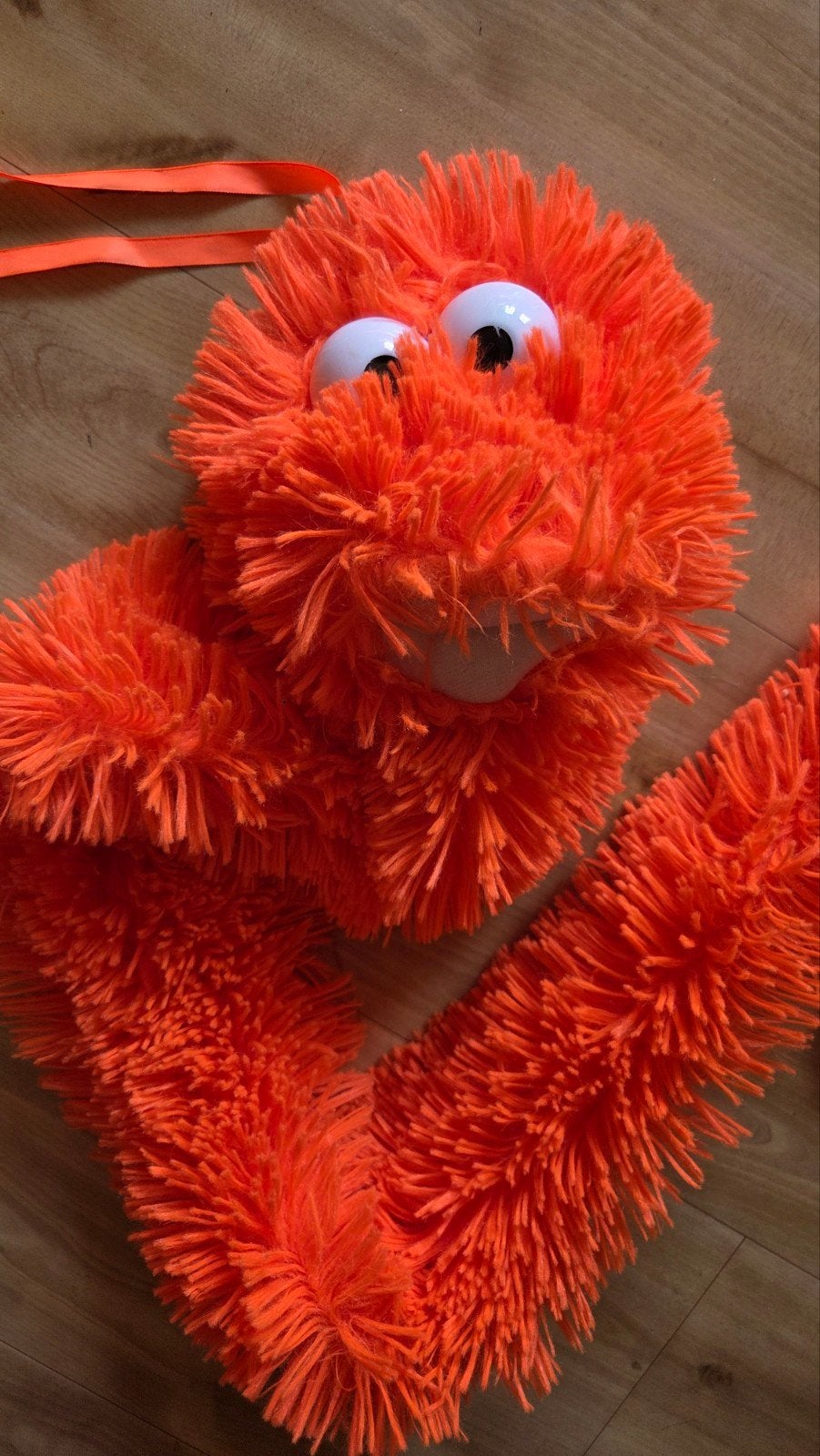 Grote Oranje Pluizige Worm Knuffel - Speels en Uniek, Oranje, Overige merken, Overige karakters, Overige typen