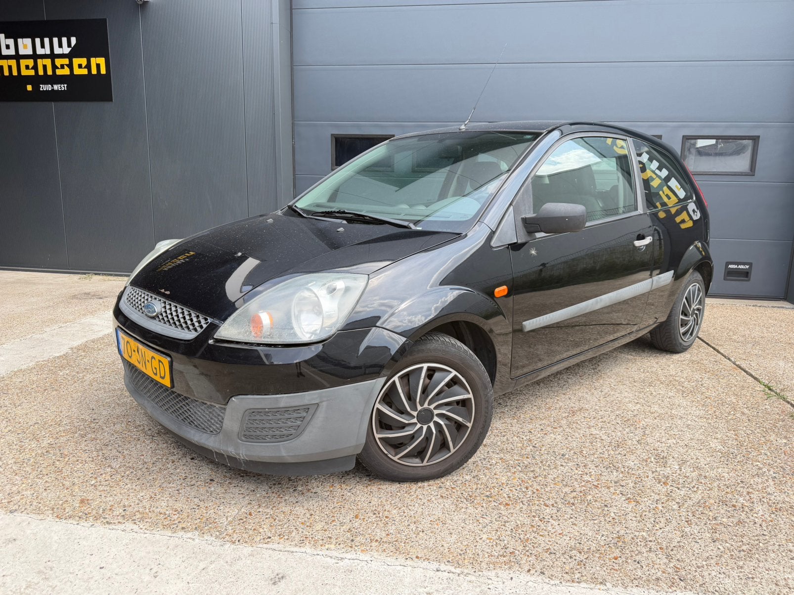 Ford Fiësta 1.3 Style 8V 3DR 2006 Zwart Airco Apk Nap, Auto's, 1299 cc, Stof, 40 €/maand, Zwart