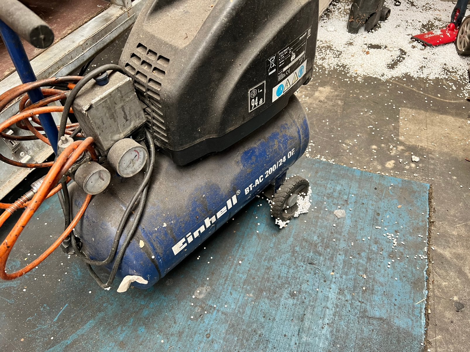 Lucht Kompressor Einhell  met pistol, 100 liter of meer, Ophalen of Verzenden, Zo goed als nieuw, Minder dan 200 liter/min