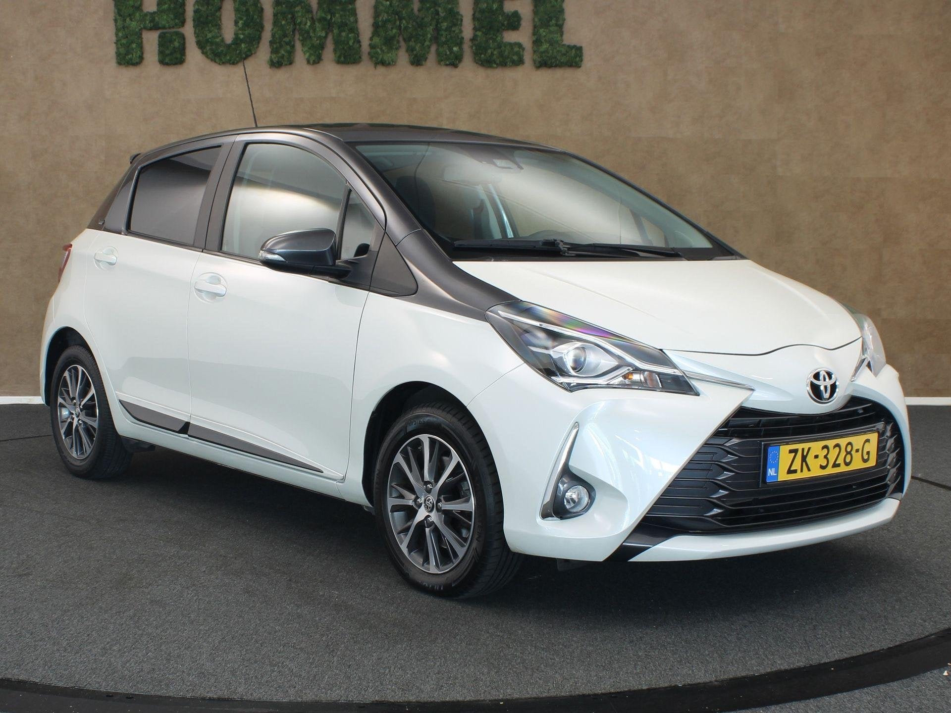 Toyota Yaris 1.5 VVT-i Y20 - ORIGINEEL NEDERLANDSE AUTO - AF, Auto's, Voorwielaandrijving, Stof, 4 cilinders, Wit