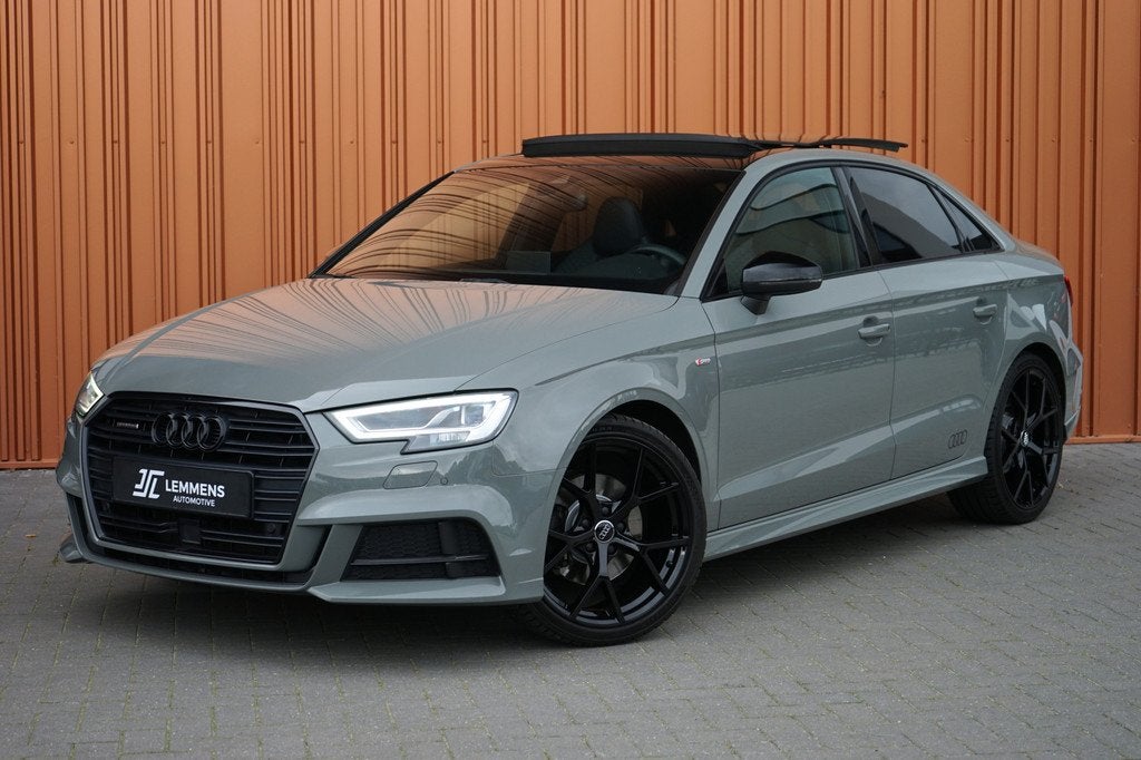 Audi A3 Limousine 40 TFSI Quattro S-line Quatum 190PK Panoda, Automaat, Gebruikt, Zwart, 1984 cc
