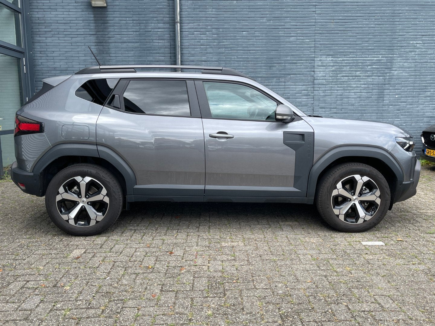 DACIA Duster 1.6 HYBRID 140pk Automaat Journey Pack Verwarmi, Auto's, Dacia, 12 maanden, Stof, Gebruikt, Origineel Nederlands