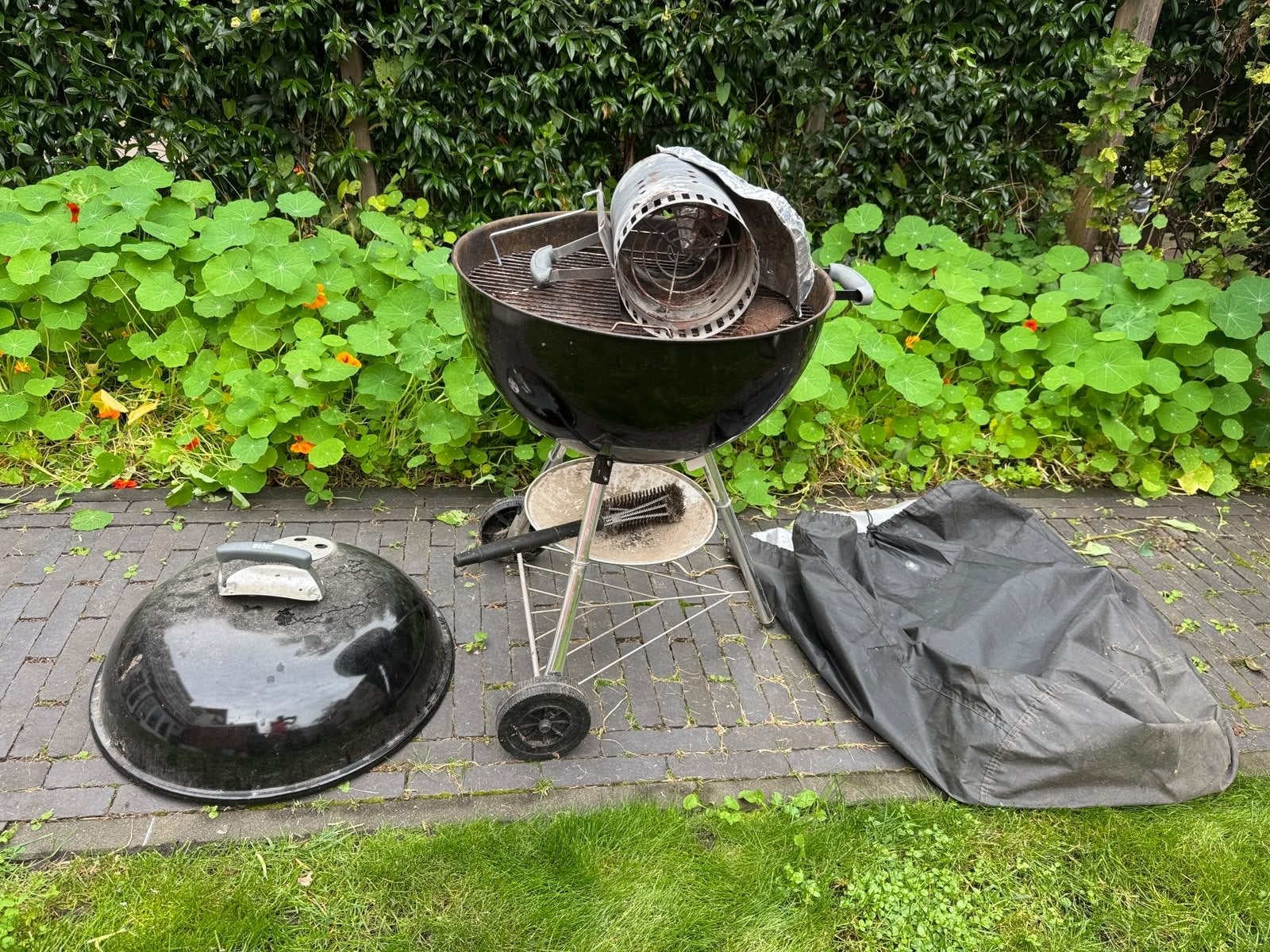 Gebruikte Weber barbecue met hoes en accessoires, Tuin en Terras, Ophalen, Gebruikt