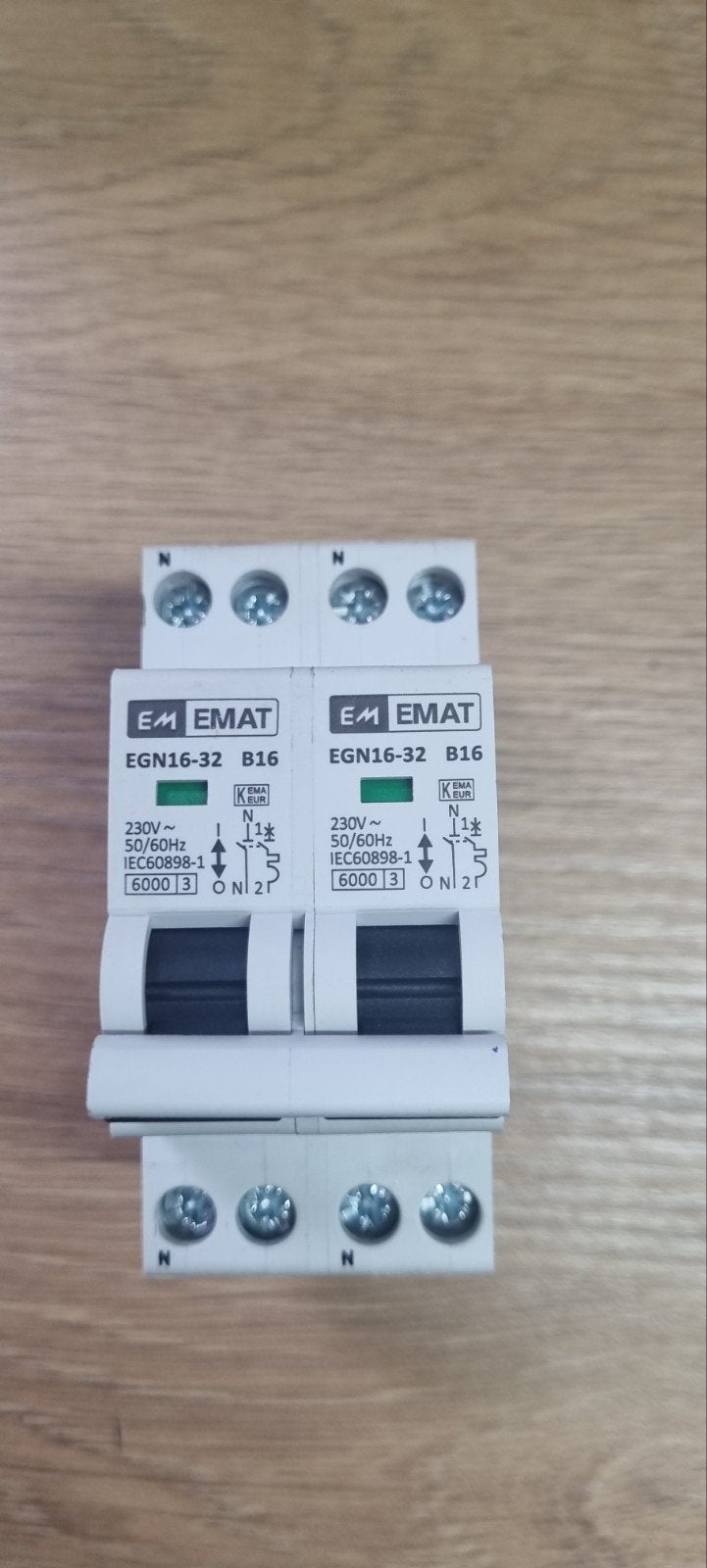 EMAT EGN16-32 B16 Kookgroep / Fornuisgroep 2x16A, Ophalen of Verzenden, Gebruikt, Emat, Installatieautomaat
