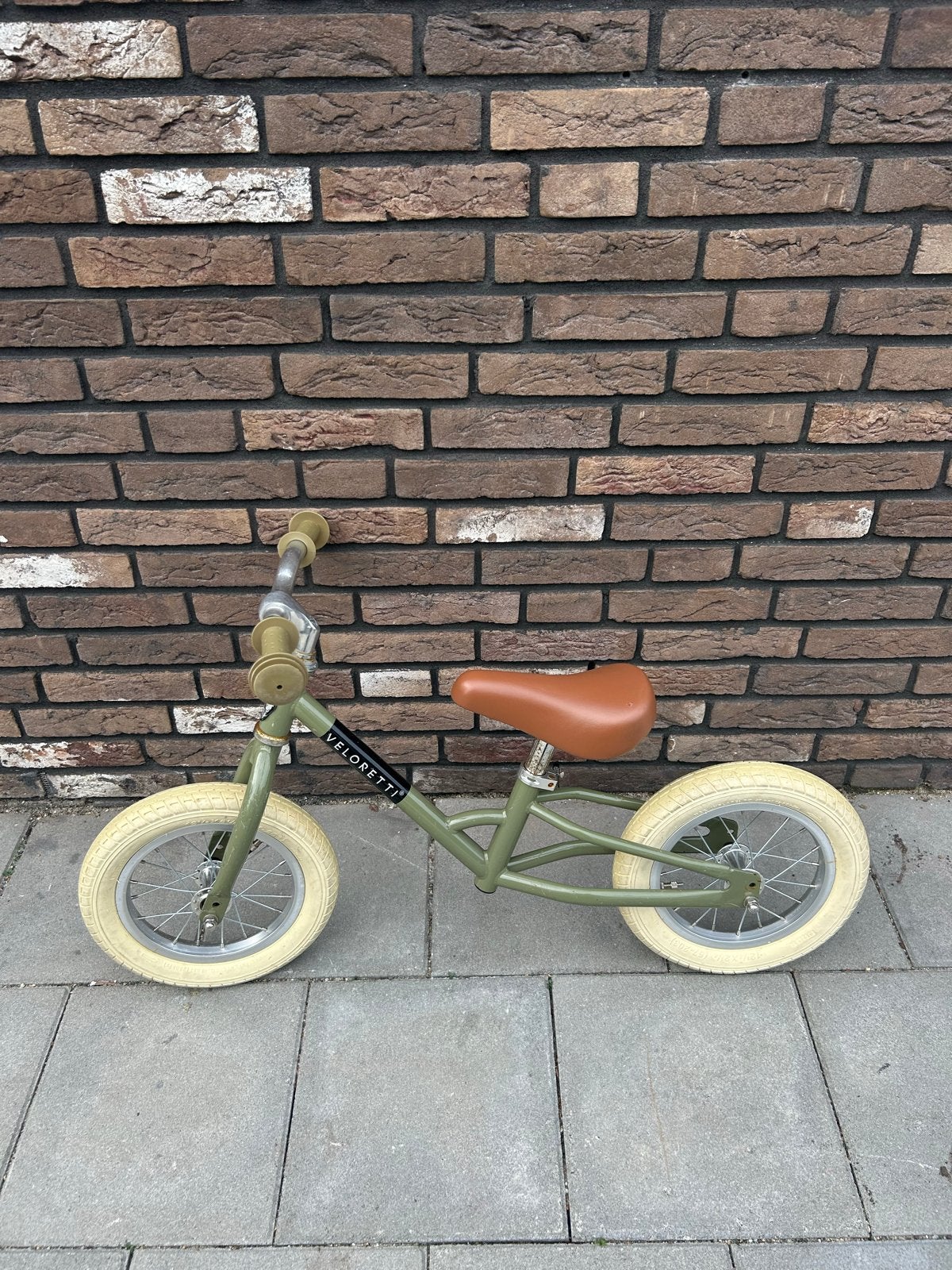 Veloretti loopfiets - Groen met bruin zadel