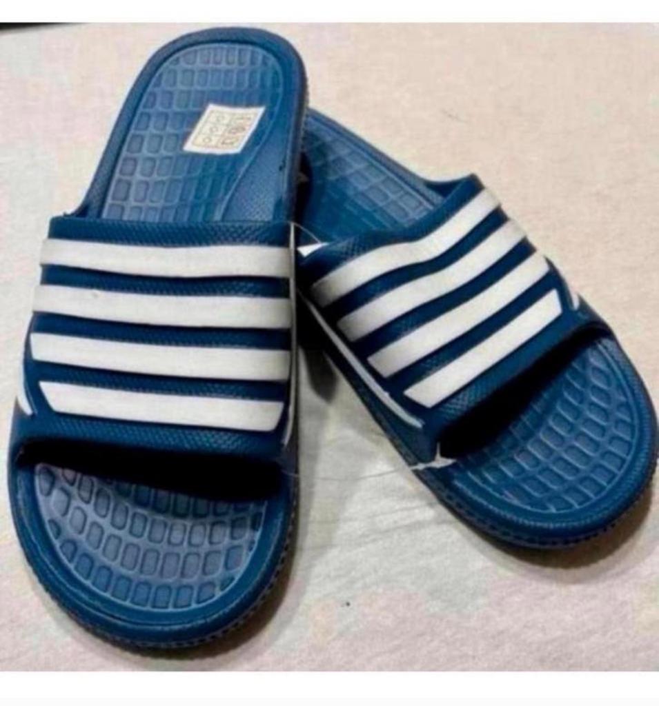 Slippers Maat 43 sandalen muiltjes badslippers teenslippers, Slippers, Blauw, Nieuw, Ophalen of Verzenden