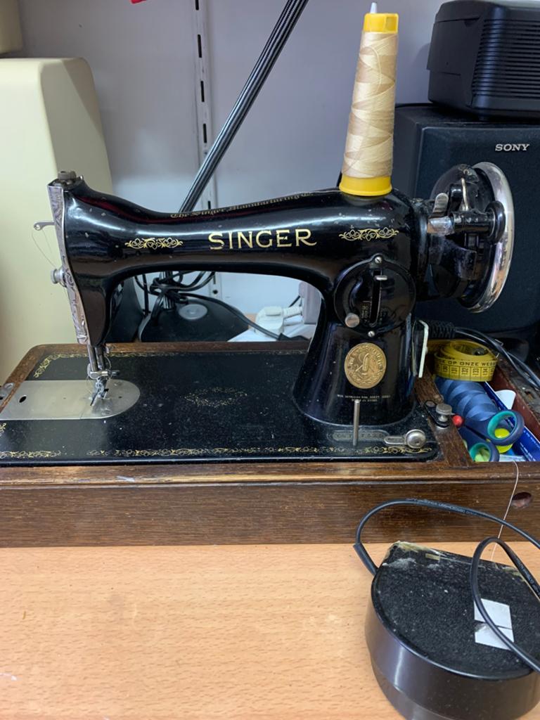 Ouderwetse Singer Naaimachine - Vintage Model, Hobby en Vrije tijd, Naaimachines en Toebehoren, Ophalen of Verzenden, Gebruikt