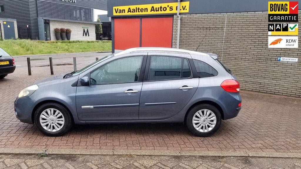 Renault Clio Estate 1.2 TCE Collection prijs is incl nieuwe, Auto's, Renault, Voorwielaandrijving, Euro 5, Gebruikt, 4 cilinders