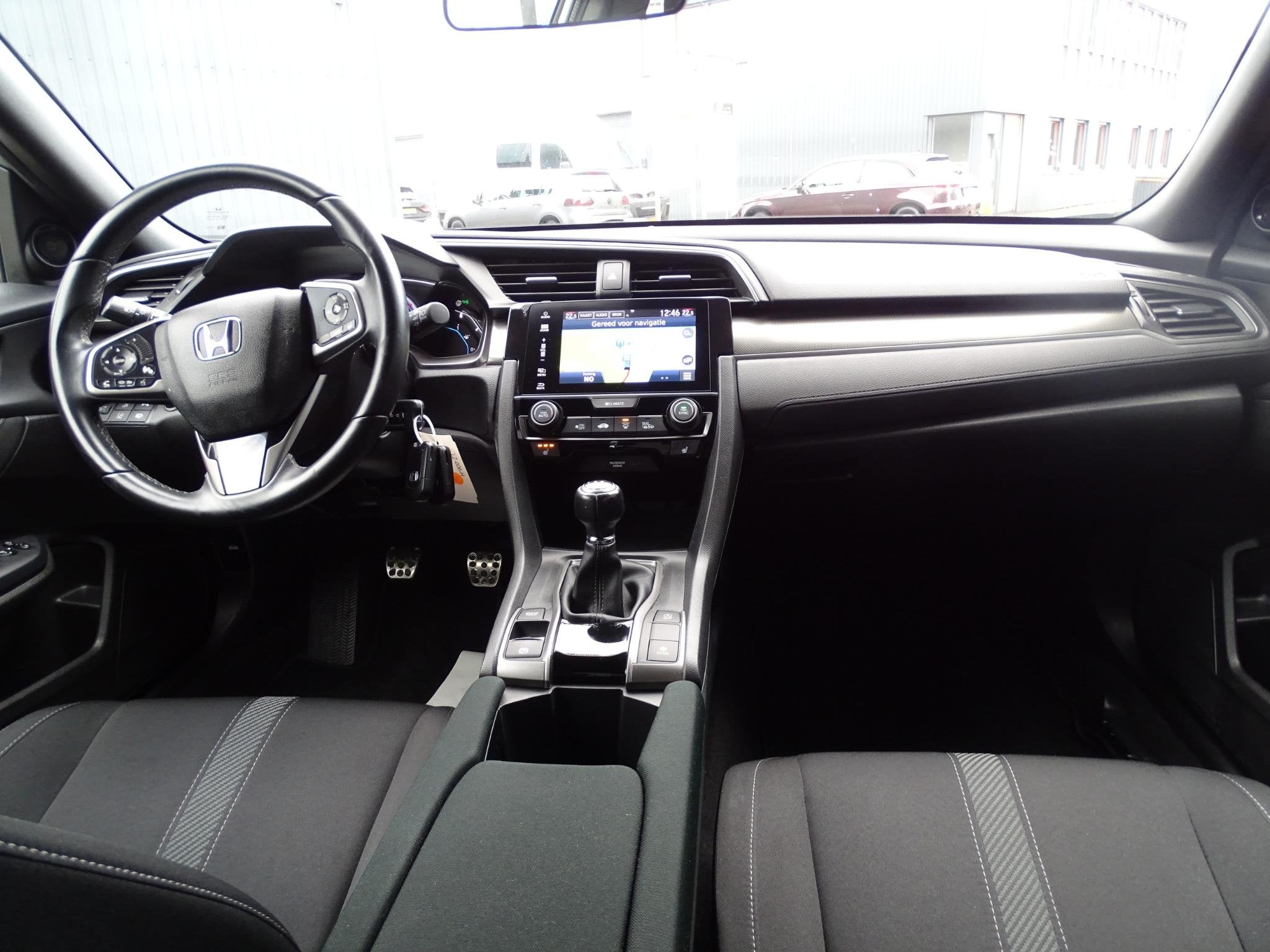 Honda Civic 1.0 i-VTEC Elegance NAVIGATIE | STOELVERWARMING, Auto's, Dealer onderhouden, Stof, Gebruikt, Euro 6