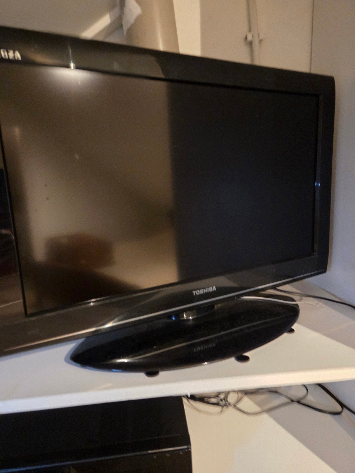 Sony apparaat met home cinemaset en tv, Ophalen