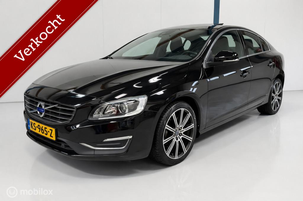 Volvo S60 2.0 T5 Nordic+ 1E EIGENAAR / HARMAN KARDON / LEER, Auto's, Volvo, Euro 6, 4 cilinders, 1969 cc, Zwart
