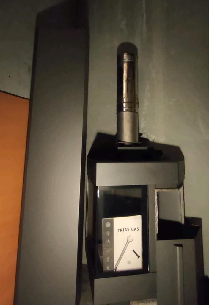Harrie Leenders Trias Mk2 Gaskachel Wandhaard, Huis en Inrichting, Kachels, Ophalen, Gas, Zo goed als nieuw, Hangend