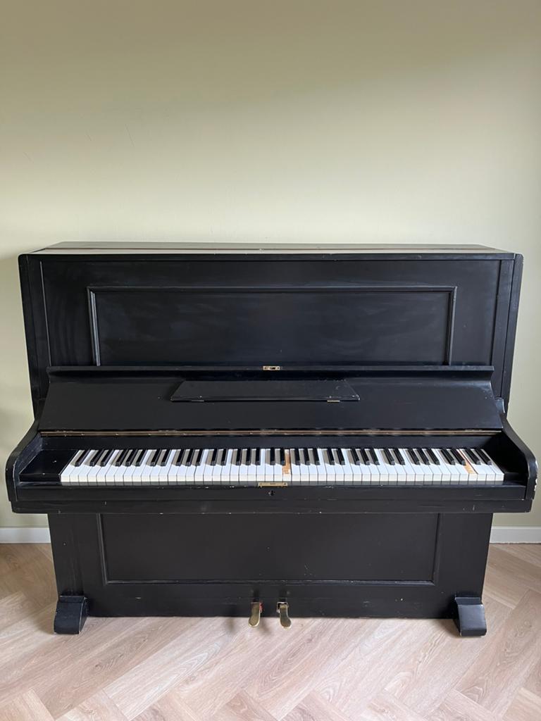 Piano zwart (moet weg), Ophalen, Gebruikt, Zwart