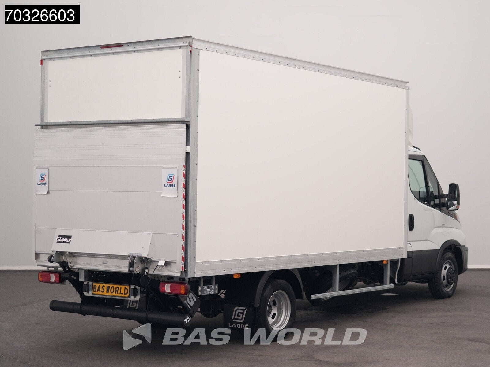 Iveco Daily 35C16 3.0L Laadklep Dubbellucht 160PK Bakwagen A, Stof, Gebruikt, Euro 6, 4 cilinders
