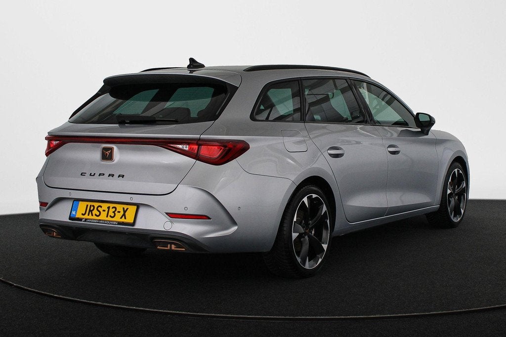 CUPRA Leon Sportstourer 1.4 e-Hybrid Achteruitrijcamera 18", Auto's, Cupra, Stof, Gebruikt, 4 cilinders, 1589 kg