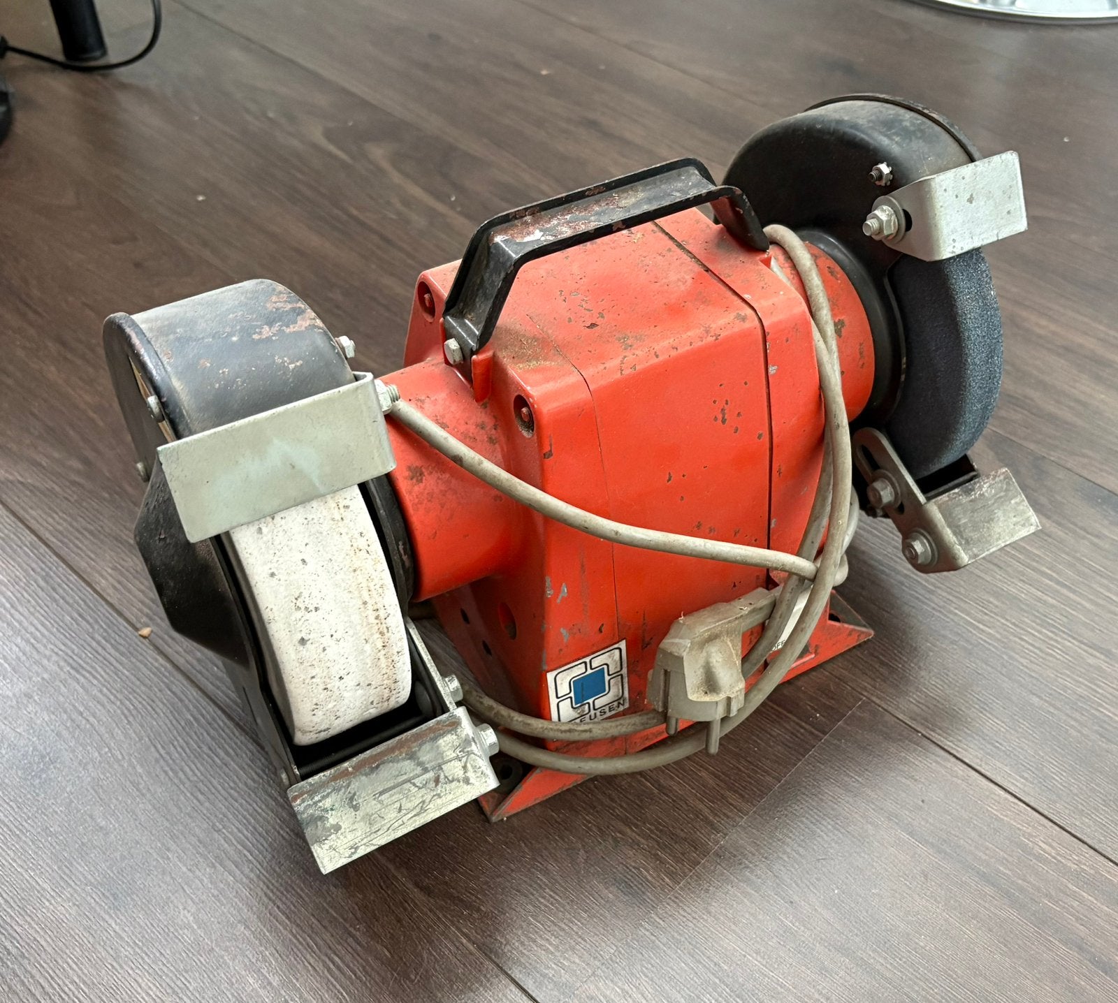 Slijp machine, Ophalen, Gebruikt, Minder dan 700 watt, Werkbankslijpmachine