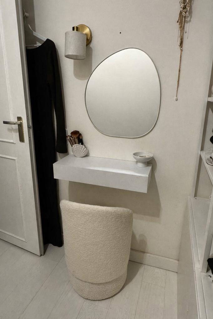 Draaibaar Make-up krukje bouclé/teddy crème voor kaptafel, Ophalen of Verzenden, Zo goed als nieuw, Overige materialen