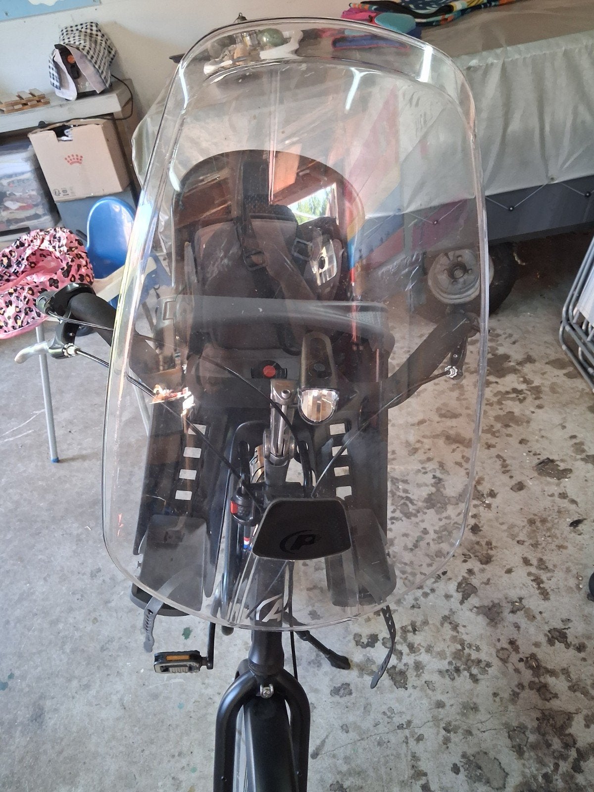 Gebruikt fietsstoeltje voor, met windscherm, Fietsen en Brommers, Ophalen of Verzenden, Gebruikt, 0 t/m 13 kg, Voorzitje