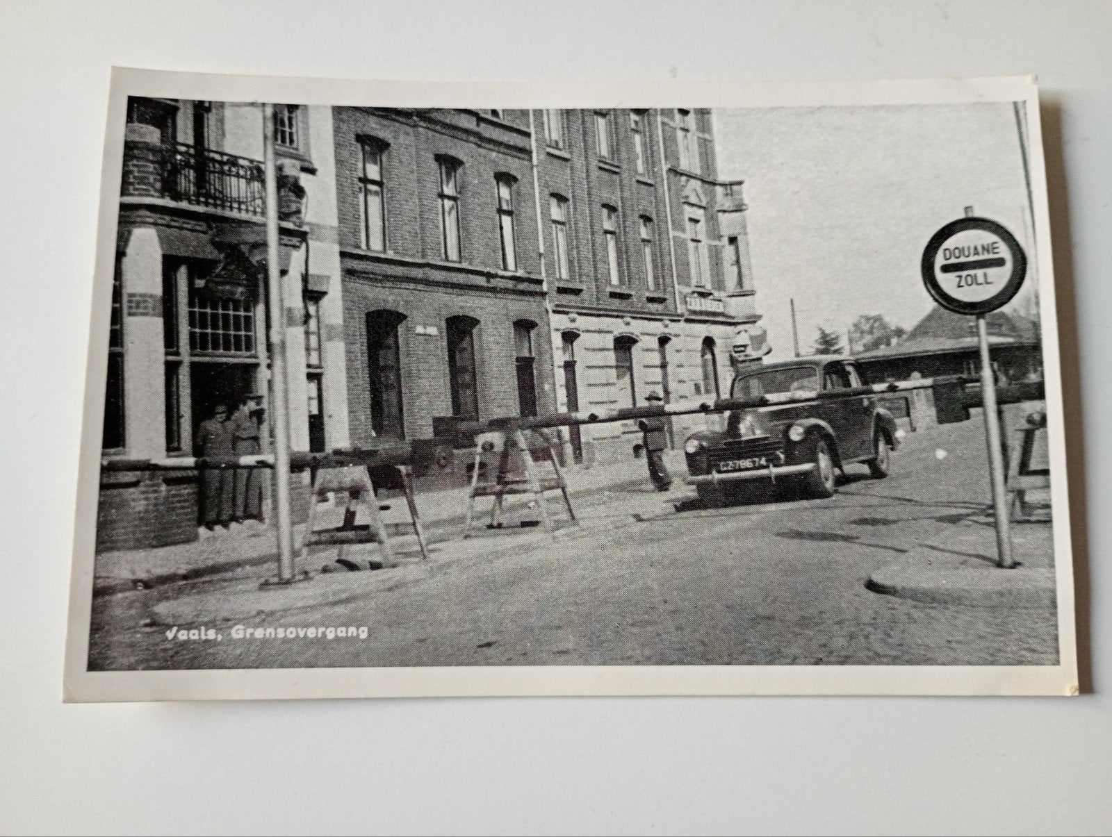 Vaals Grensovergang met Auto, Ophalen of Verzenden, 1940 tot 1960, Ongelopen, Limburg