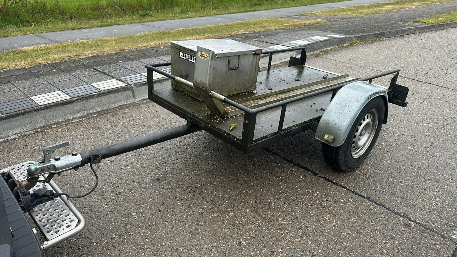 Motor trailer te koop met RVS goot en nieuwe banden, Ophalen, Gebruikt