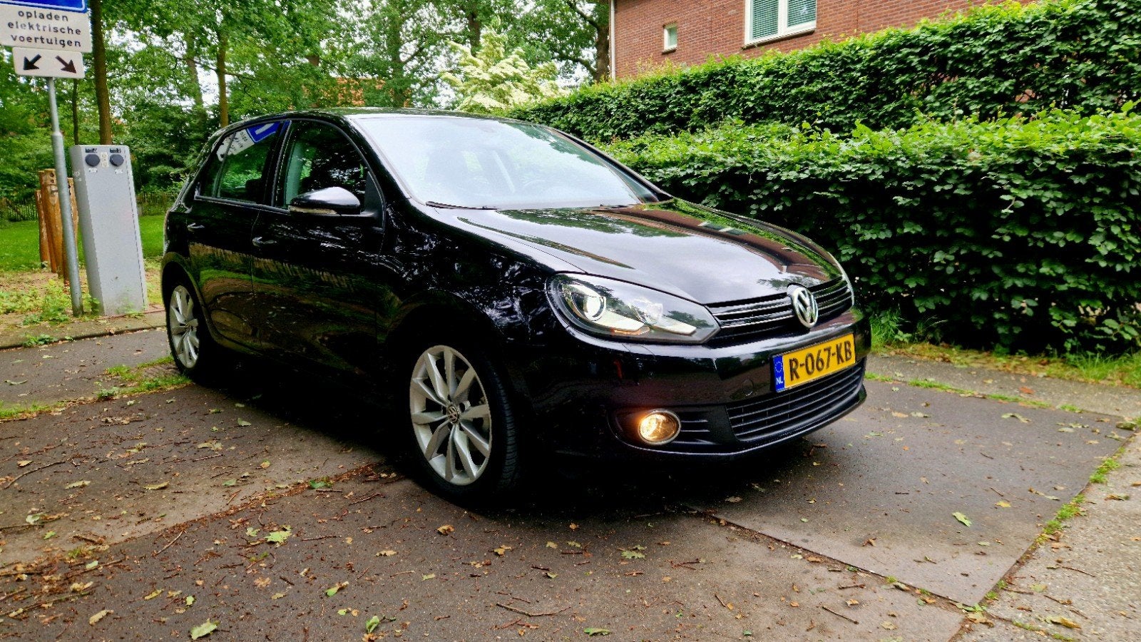 Volkswagen Golf 1.4 TSI 90KW DSG 2010 Zwart, Auto's, Volkswagen, Zwart, 4 cilinders, Leder, 650 kg