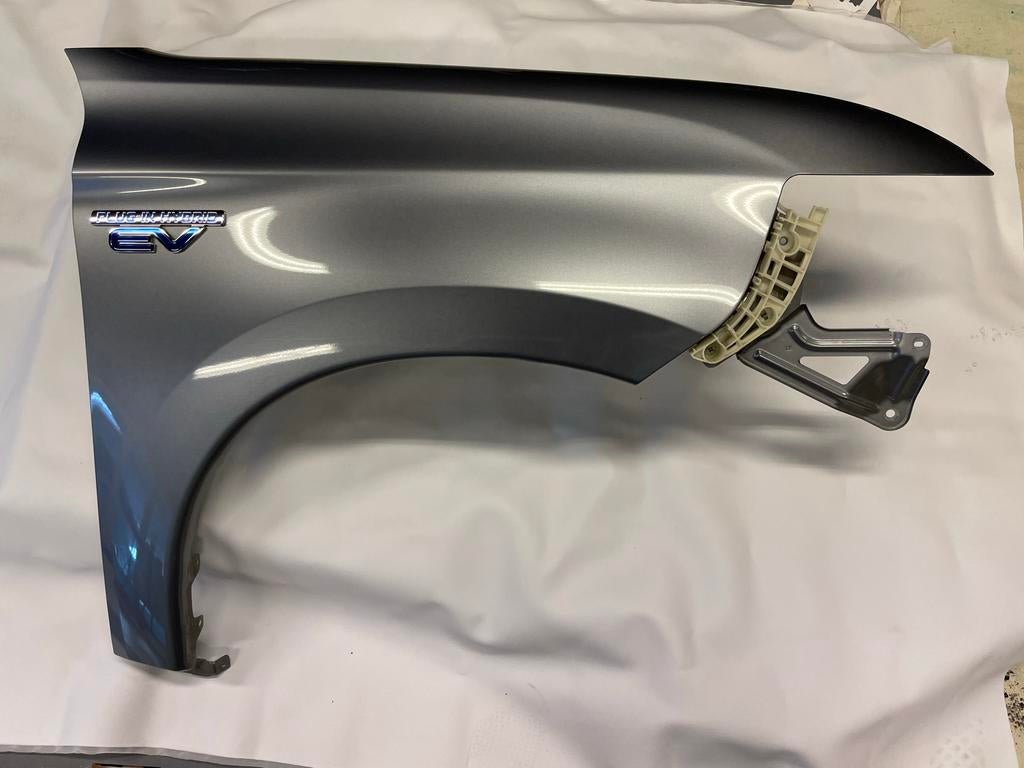 Origineel Spatbord recht Mitsubishi Outlander PHEV 2019–2021, Gebruikt, Ophalen of Verzenden, Spatbord, Mitsubishi