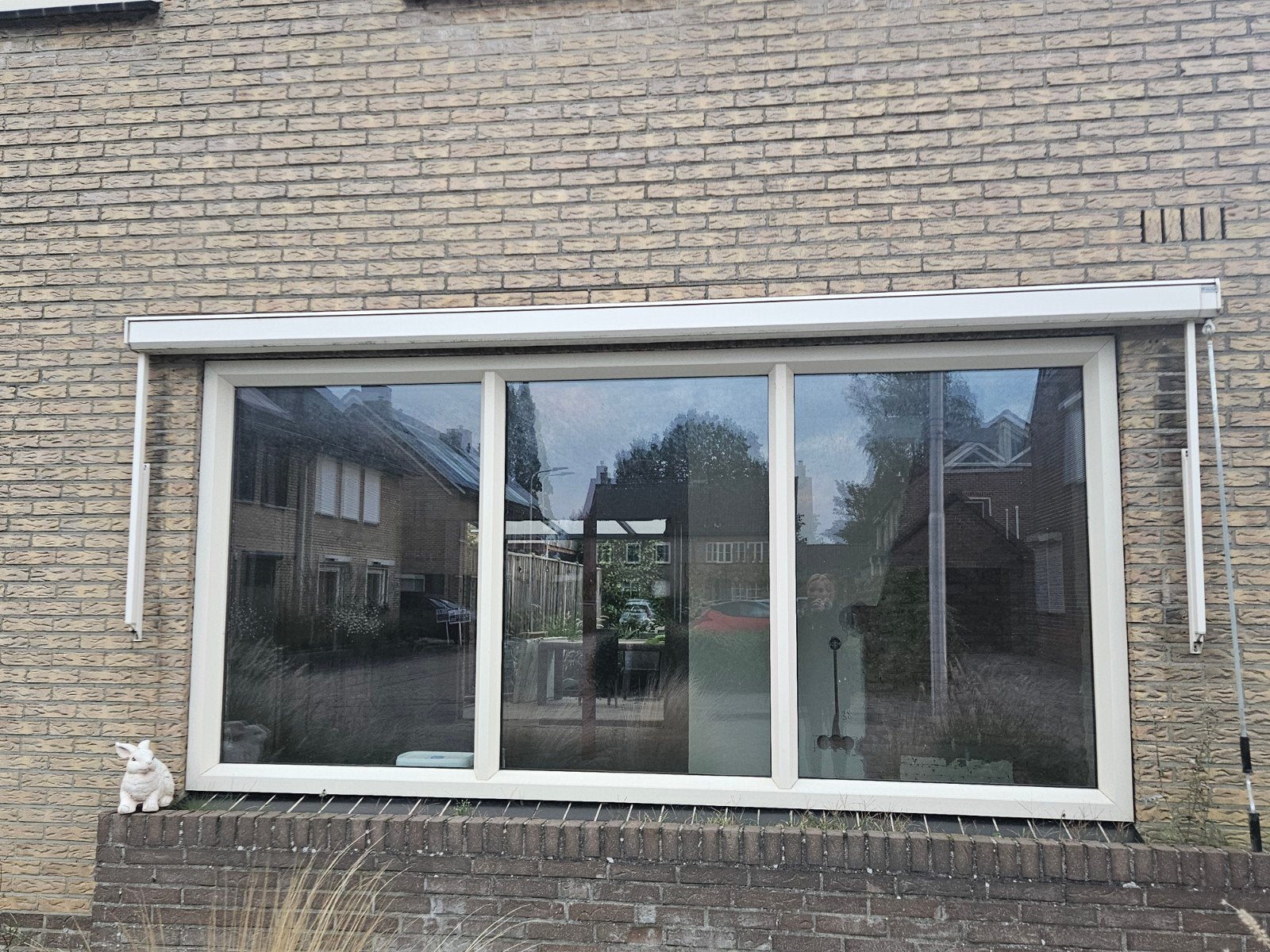 Uitvalscherm - Grijs doek, handbediend, Ophalen, 450 cm of meer, Zo goed als nieuw, 150 tot 300 cm