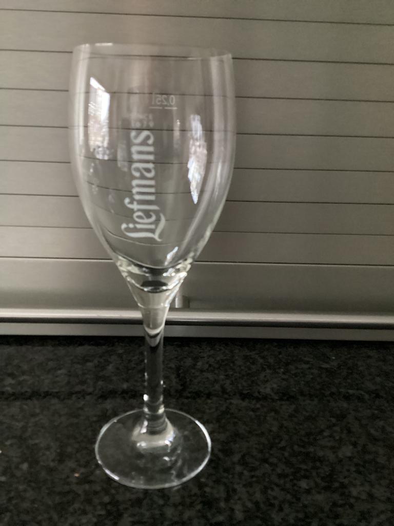 Liefmans,Jills,Rivella,schweppes,Baileys,chenet,tia maria en, Ophalen of Verzenden, Zo goed als nieuw, Overige typen