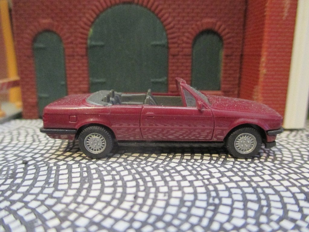 BMW E30 3-Serie Cabriolet - Herpa donkerrood, Ophalen of Verzenden, Zo goed als nieuw, Auto, Herpa