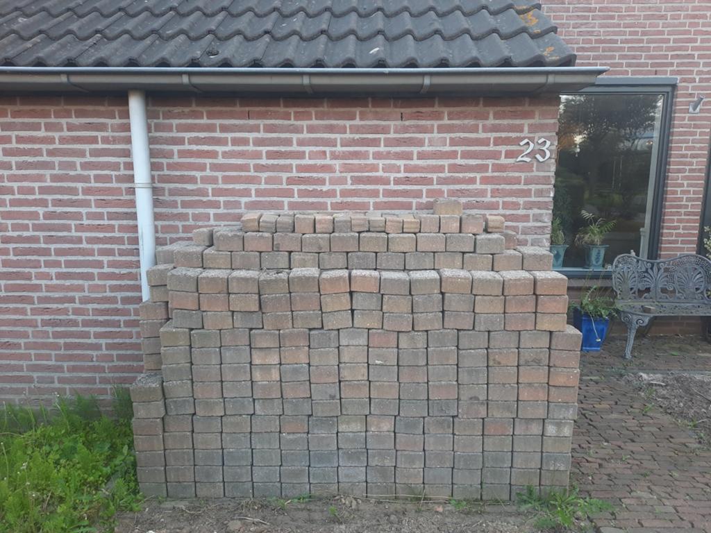 Stenen plus minus 10M2. Gratis af te halen, Tuin en Terras, Tegels en Klinkers, Ophalen, Gebruikt, Beton, Klinkers