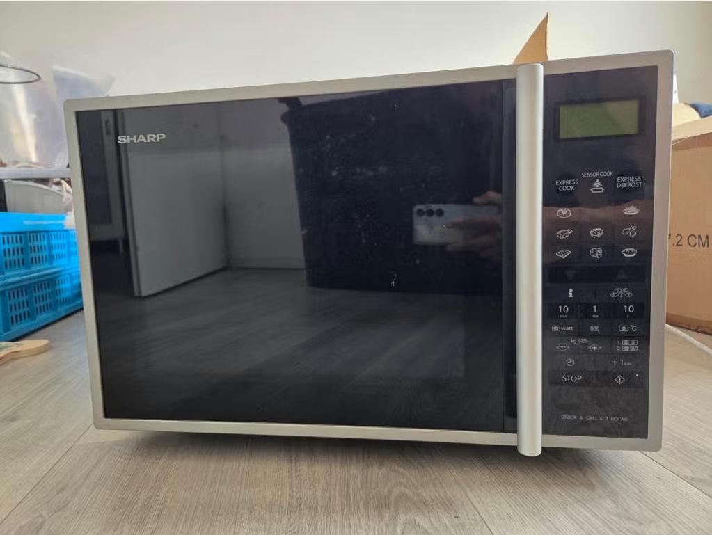 Sharp Combimagnetron R961INW 900W 40L, Ophalen, Combimagnetron, Hete lucht, Zo goed als nieuw