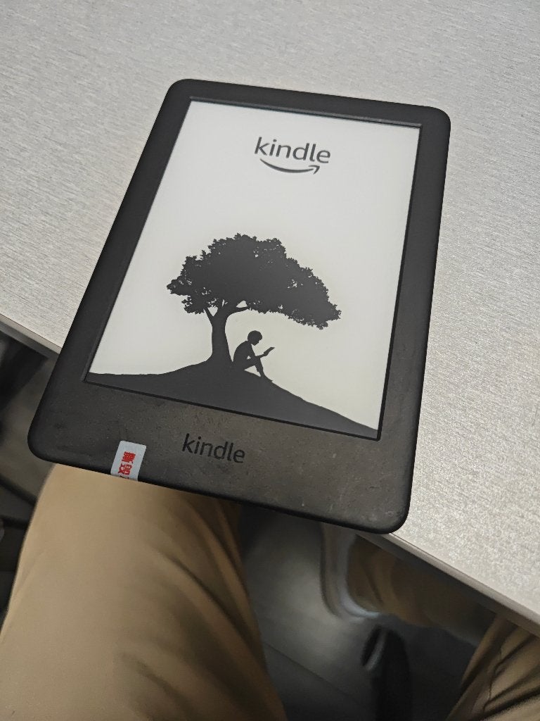 Amazon Kindle 10e Generatie E-reader Zwart, Computers en Software, E-readers, Gebruikt, 6 inch of minder, 8 GB, Ophalen of Verzenden