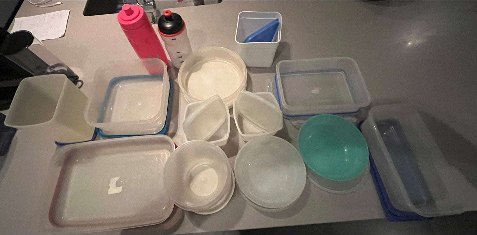 Plastic voorraadbakjes en flessen - Gebruikt, Huis en Inrichting, Gebruikt, Kunststof, Ophalen of Verzenden, Voorraadpot