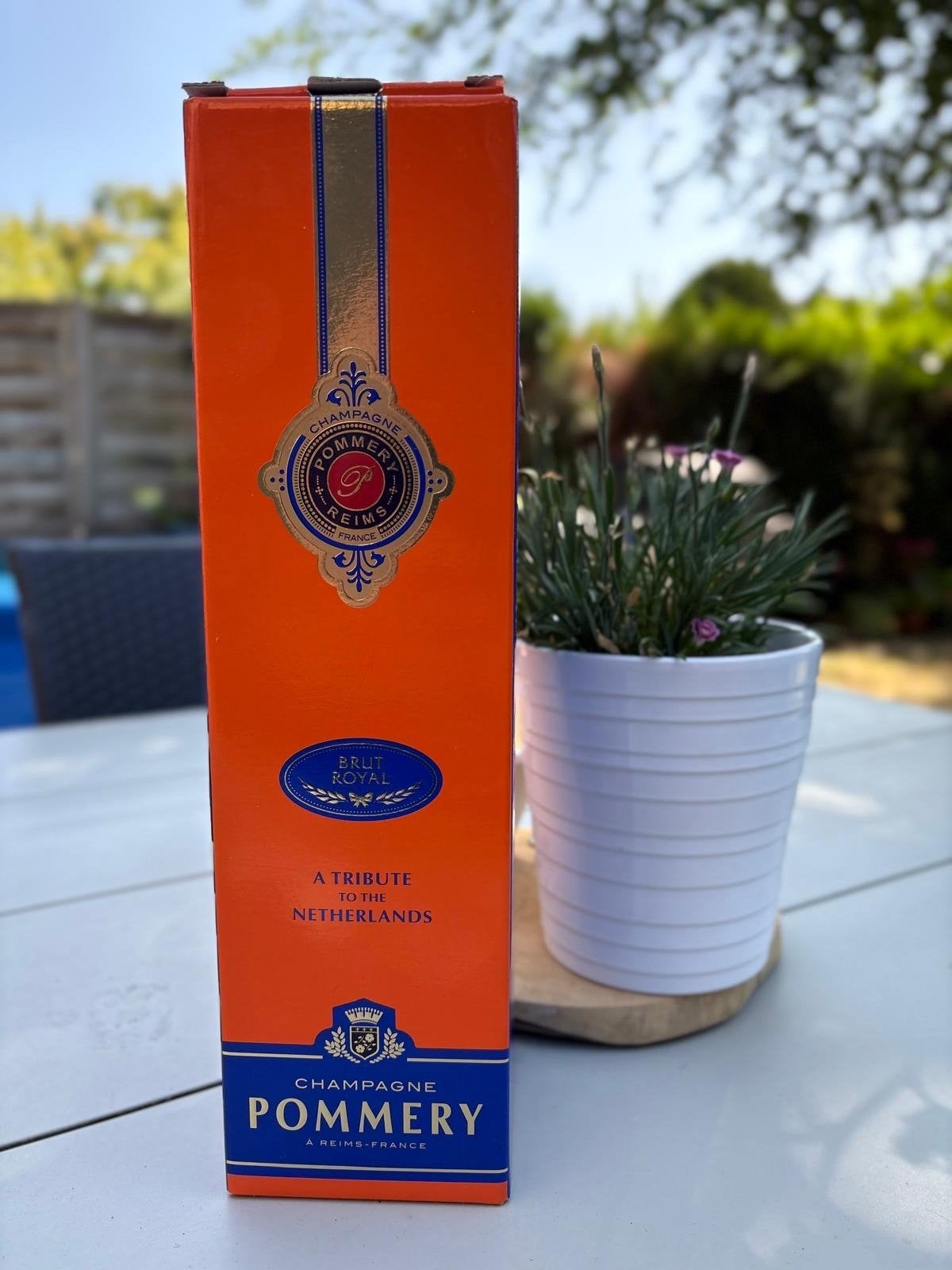 Pommery Brut Royal "Tribute to the Netherlands" Champagne, Ophalen, Nieuw, Frankrijk, Champagne