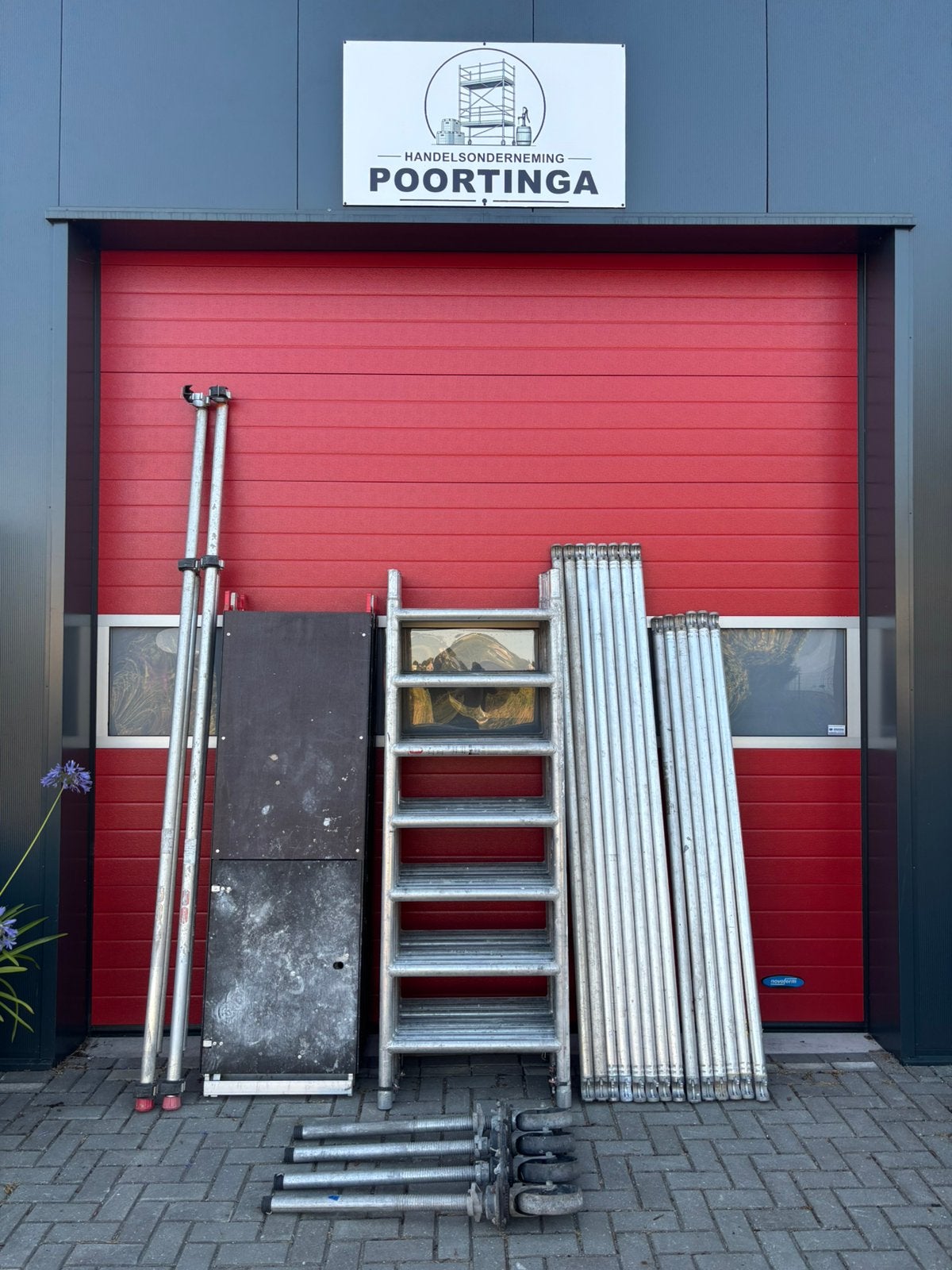 Altrex rolsteiger smal 0,75 te koop, Ophalen, Gebruikt, Poortingaverhuur@gmail.com, 5 meter of hoger