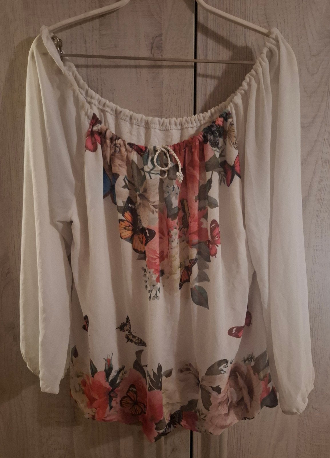 Witte chiffon blouse met print en elastische band M/L, Kleding | Dames, Ophalen of Verzenden, Gedragen, Maat 38/40 (M), Wit