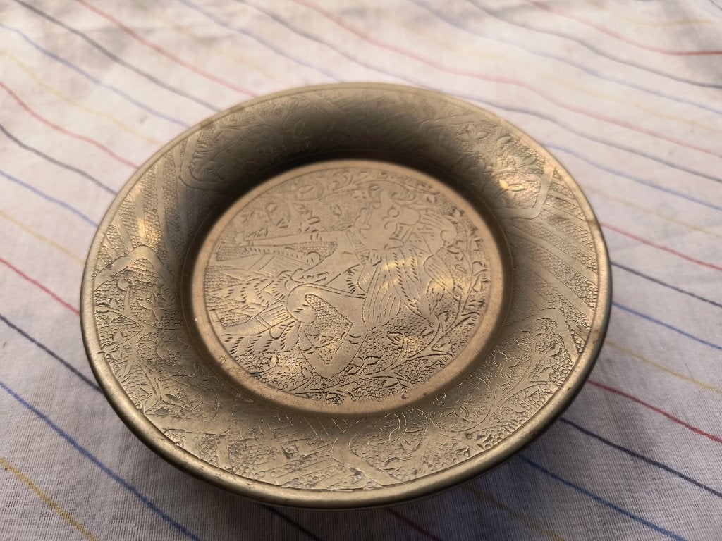 Schaaltje asbak decoratief vintage tray messing geëtst, Ophalen of Verzenden