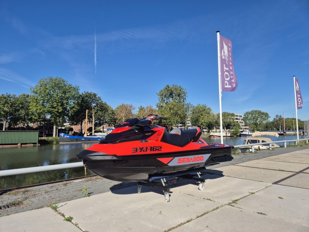 SEA-DOO RXT 300 RS (2017) 71 VAARUREN + BRP BIG ONE TRAILER, Watersport en Boten, Niet ingevuld, Niet ingevuld, Zo goed als nieuw
