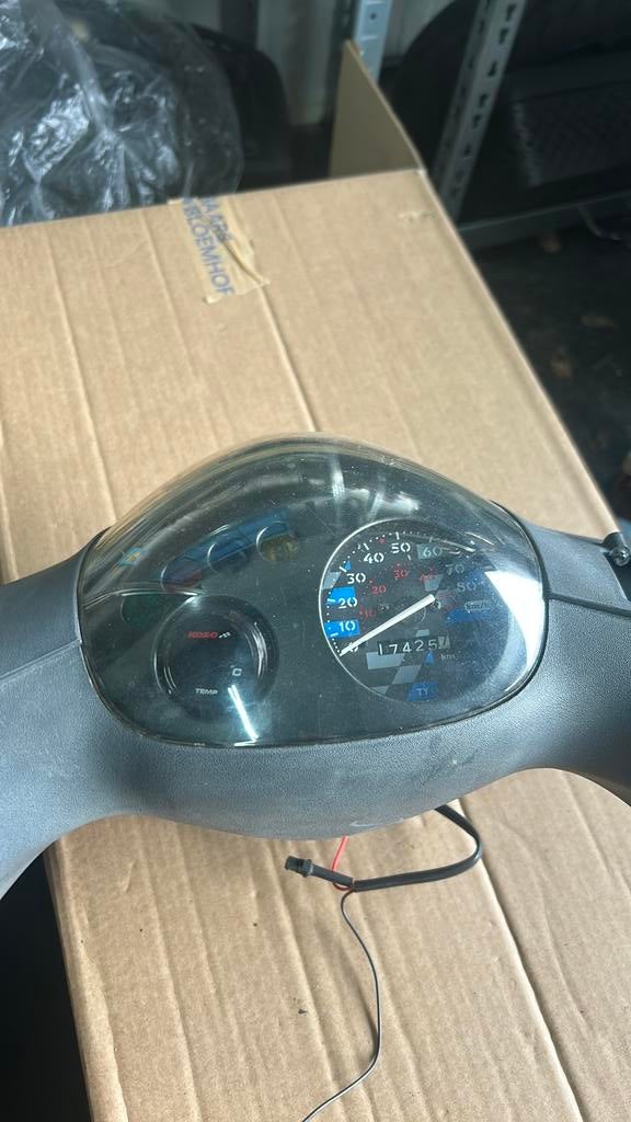 Piaggio Zip SP H2O teller met stuurkappen en koso tempsensor, Motoren, Ophalen of Verzenden