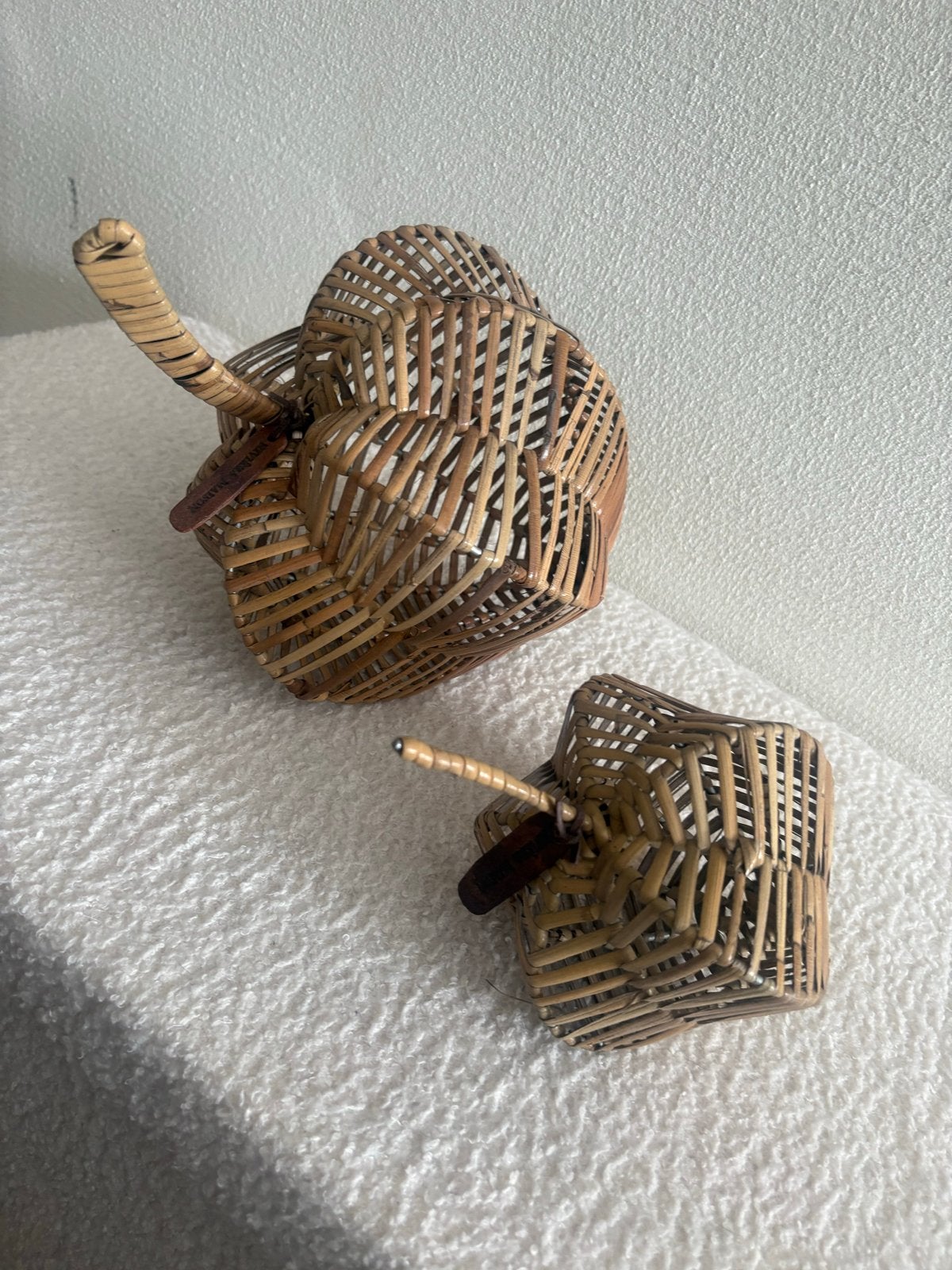 Riviera maison 2 rotan appels, Huis en Inrichting, Woonaccessoires | Overige, Ophalen of Verzenden, Natuurlijk materiaal, Bruin
