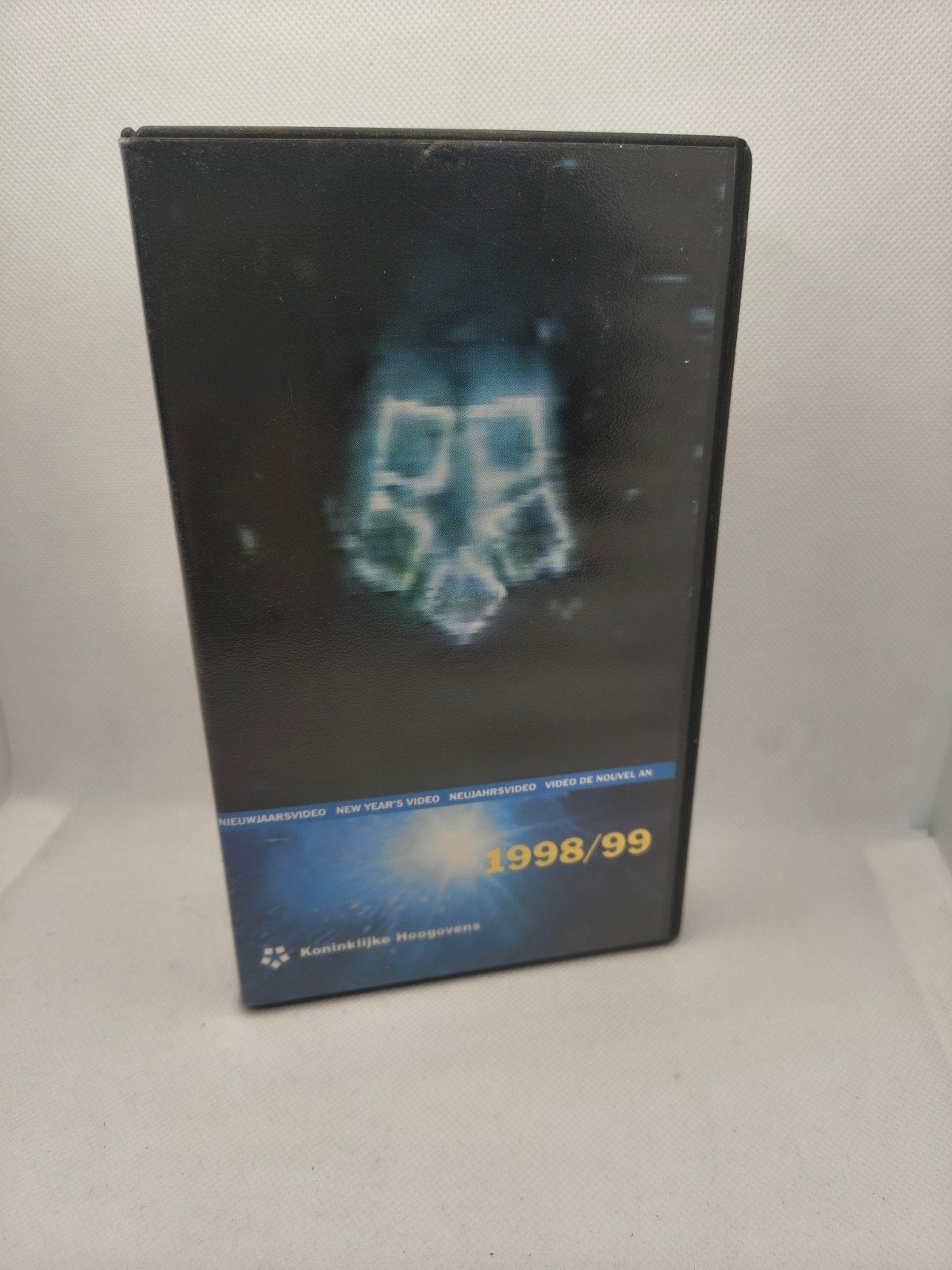 Nieuwjaarsvideo 1998/99 Koninklijke Hoogovens VHS, Cd's en Dvd's, Ophalen of Verzenden, Zo goed als nieuw